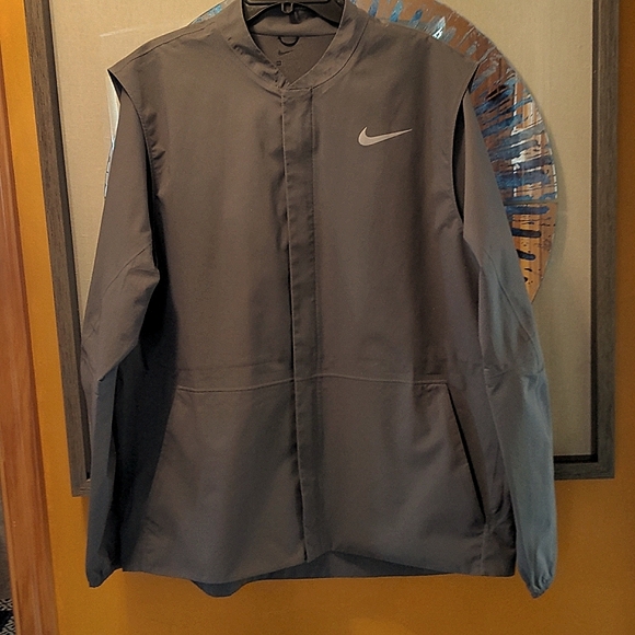 NIKE GRAY JACKET - Picture 1 of 8